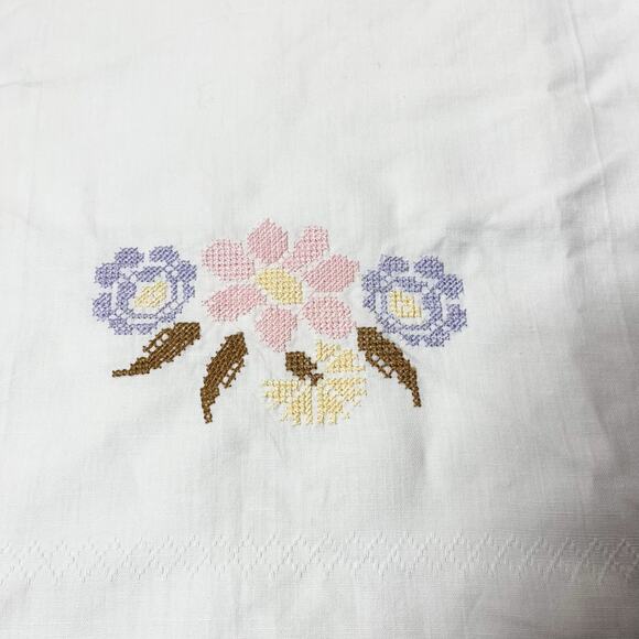 Embroidered Cotton White Table Runners Set of Two 14”x27” & 22.5”x42.5” Cottage - Picture 2 of 8